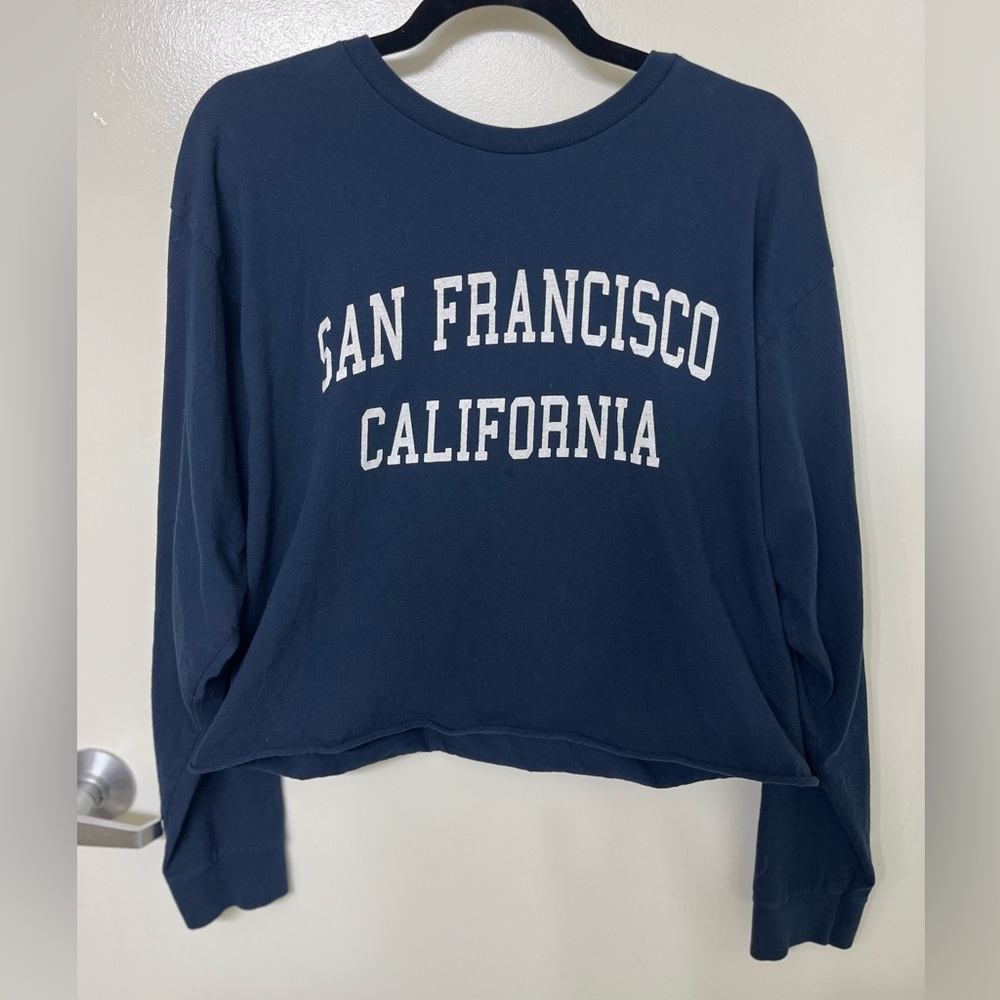 Brandy Melville John Galt San Francisco Cropped Long Sleeve Tee